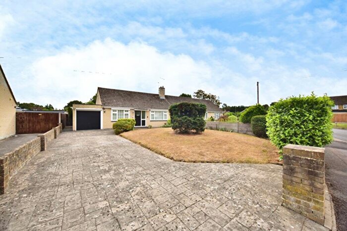2 Bedroom Bungalow For Sale In Wrangleden Road, Maidstone, Kent, ME15