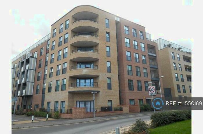 2 Bedroom Flat To Rent In Maxwell Road, Romford, RM7