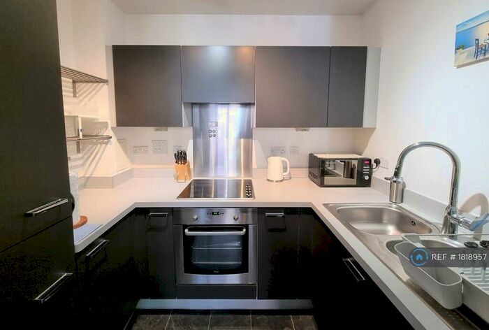 1 Bedroom Flat To Rent In Nelson Walk, London, E3