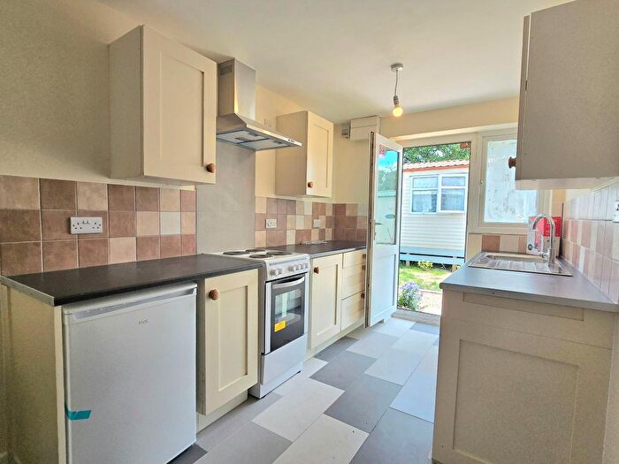 1 Bedroom Bungalow To Rent In West Fork Place, Farnham Road, Liss, GU33