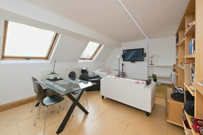 2 Bedroom Property To Rent In Elgin Avenue, London, W9