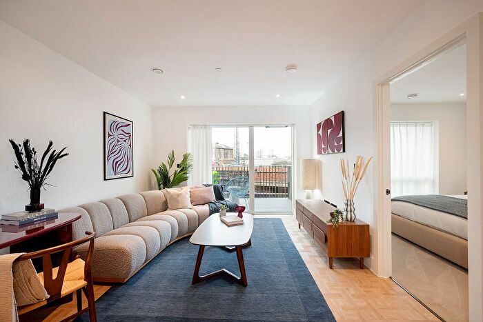 1 Bedroom Flat For Sale In One Clapham, Clapham Junction Approach, SW11