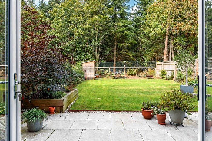 4 Bedroom Semi-Detached House For Sale In Besselsleigh, Abingdon, Oxfordshire, OX13