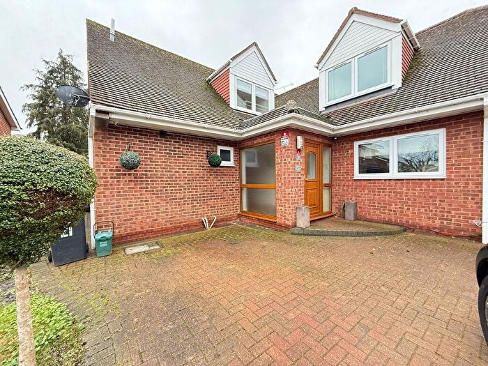 6 Bedroom Flat To Rent In Acorn Lane, Cuffley, Potters Bar, EN6