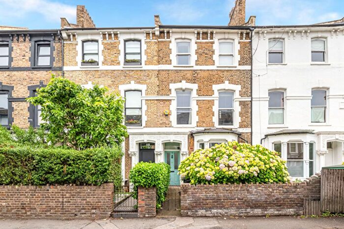 3 Bedroom Terraced House To Rent In Rectory Road, London, N16