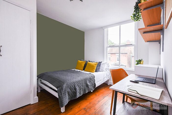 6 Bedroom Terraced House To Rent In Balfour Road, Nottingham, NG7