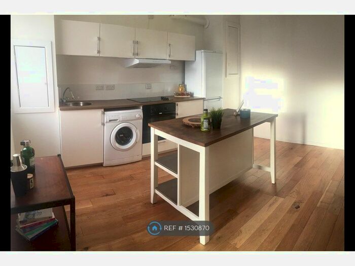 1 Bedroom Flat To Rent In Chestnut Grove, Crewe, CW1