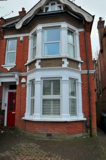 2 Bedroom Flat To Rent In Welldon Crescent, Harrow, Middlesex, HA1