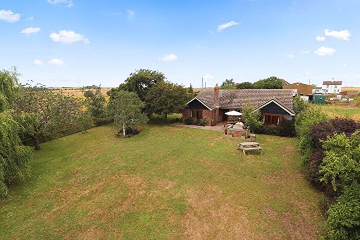 4 Bedroom Detached Bungalow For Sale In Stoke Road, Upper Stoke, Rochester, ME3