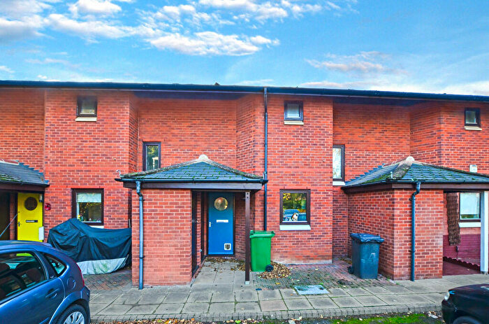 2 Bedroom Terraced House To Rent In Robert Jennings Close, Cambridge, CB4