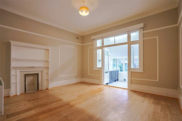 1 Bedroom Flat To Rent In Stanthorpe Road, London, SW16