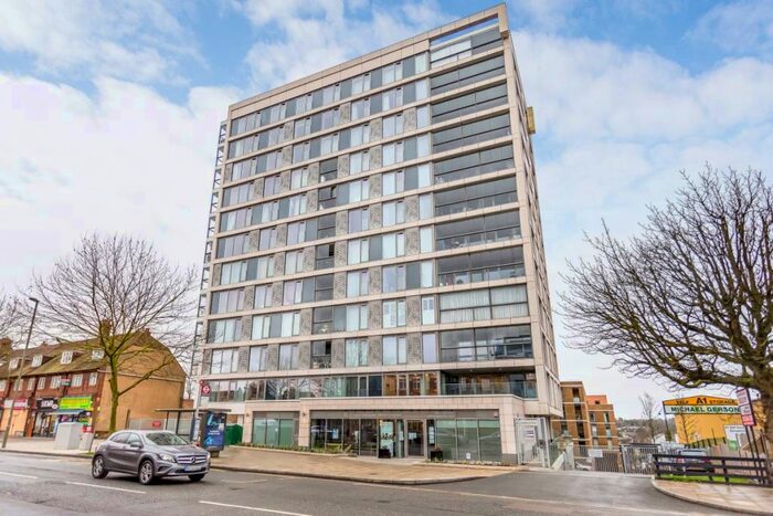 3 Bedroom Apartment To Rent In Acton Walk London, N20