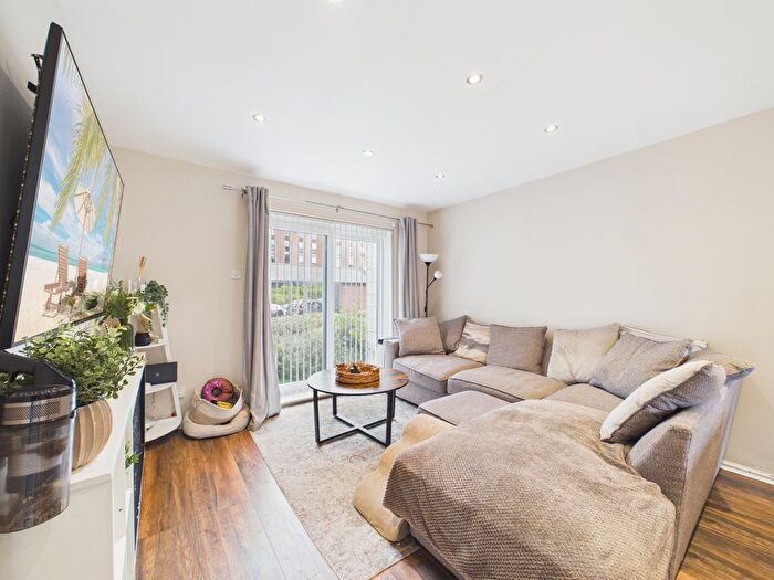 2 Bedroom Flat To Rent In Waterloo Quay, Liverpool, L3