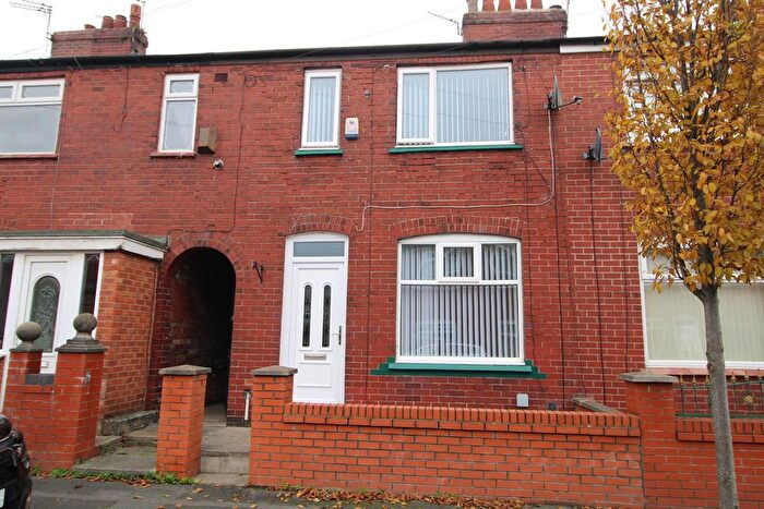 2 Bedroom Terraced House To Rent In Ashworth Street, Failsworth, Manchester, M35