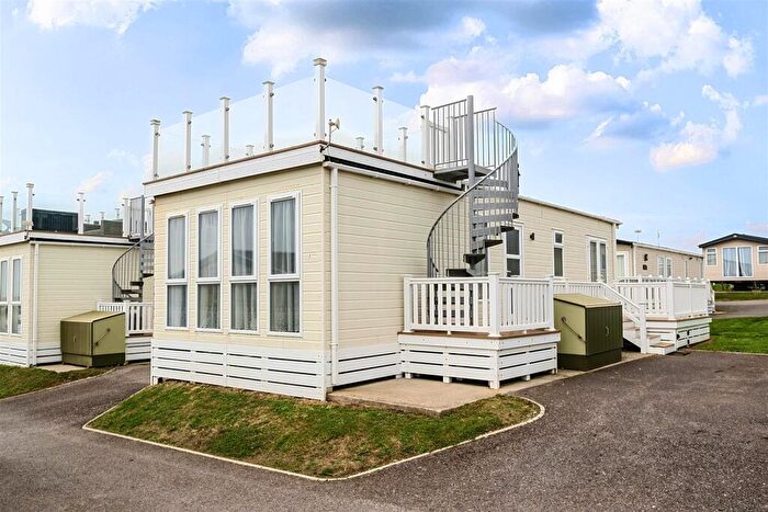 2 Bedroom Chalet For Sale In Portland Road, Weymouth, DT4