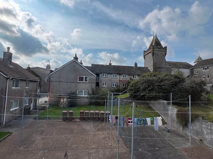 2 Bedroom Flat To Rent In Castle Street, The Barbican, Plymouth - Two Bedroom Apartment, PL1