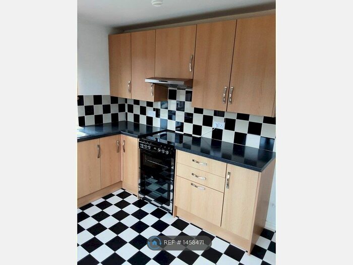 2 Bedroom Flat To Rent In Salisbury Court, Eastleigh, SO50