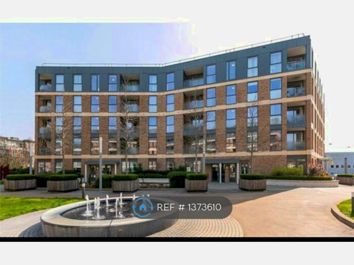 2 Bedroom Flat To Rent In Levette Square, Kew Gardens, TW9