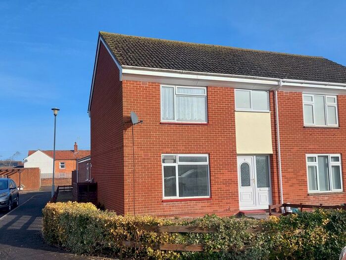 4 Bedroom Semi-Detached House To Rent In Church Close, East Huntspill, Highbridge, TA9