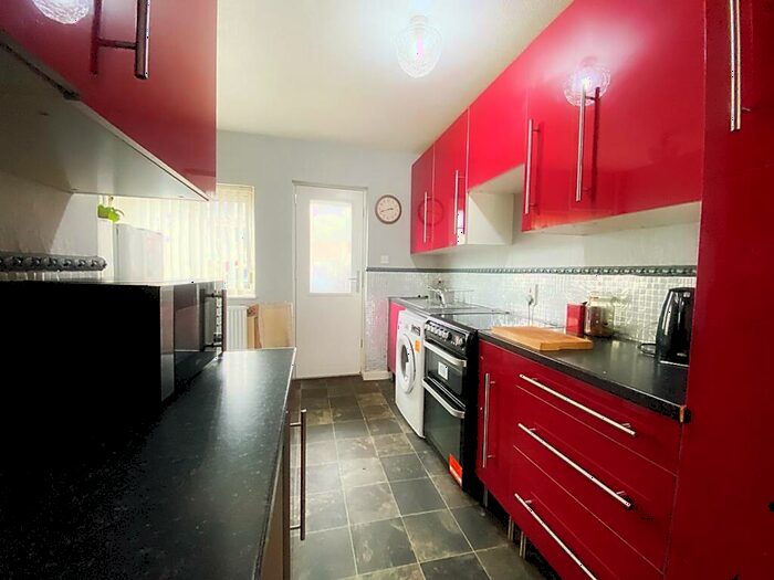 3 Bedroom Terraced House For Sale In Dunn Terrace, Newcastle Upon Tyne, NE6