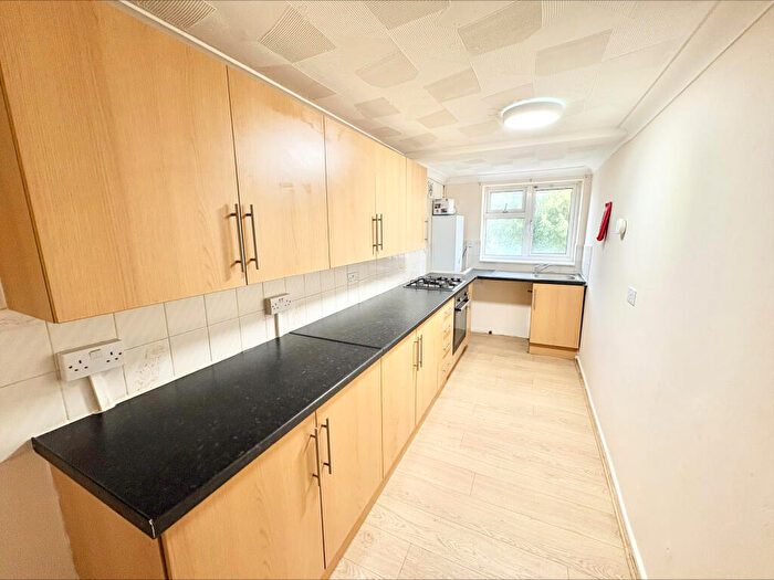 2 Bedroom Apartment To Rent In Weston Lane, Southampton, SO19