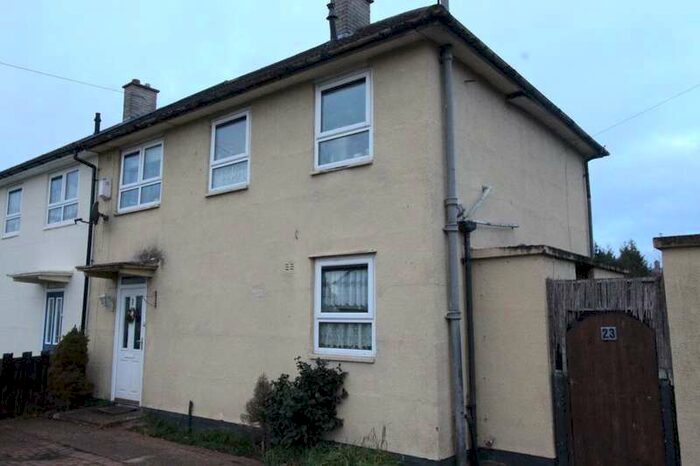 3 Bedroom Semi-Detached House To Rent In Caswell Close, Leicester, LE4