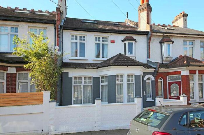 2 Bedroom Flat To Rent In Foulser Road, Tooting, SW17