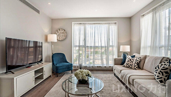 2 Bedroom Apartment To Rent In Westferry Circus, Canary Wharf, E14