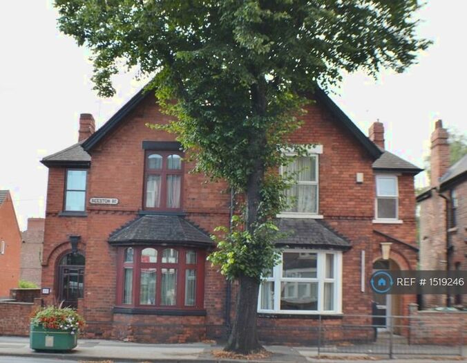 4 Bedroom Semi-Detached House To Rent In Beeston Road, Nottingham, NG7