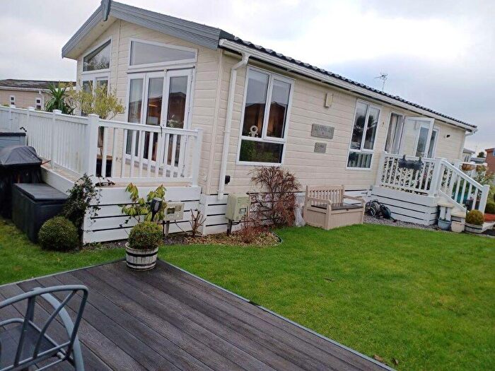 2 Bedroom Lodge For Sale In Two Bed Pemberton Rivendale (), Poulton Plaiz Leisure Park, Garstang Rd W, Poulton-le-Fylde, Lancashire, FY6