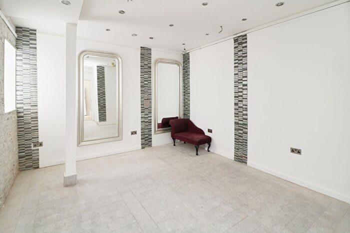 Studio To Rent In Upper Tooting Road, London, SW17