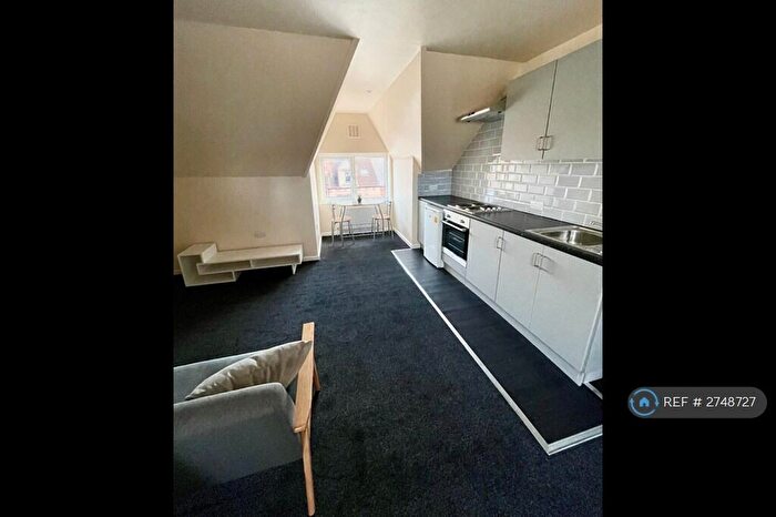 1 Bedroom Flat To Rent In Landseer Avenue, Leeds, LS13