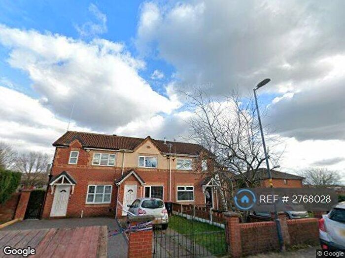 2 Bedroom Semi Detached House To Rent In Whimberry Close, Salford, M5