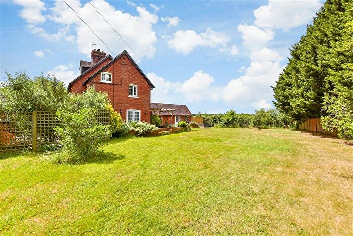 3 Bedroom Semi-detached House For Sale In Pristling Lane, Staplehurst, Tonbridge, Kent, TN12