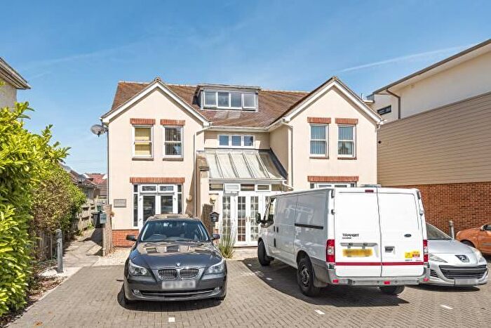 1 Bedroom Flat To Rent In West Way, Botley, OX2