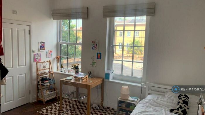 Studio To Rent In Teesdale Close, London, E2