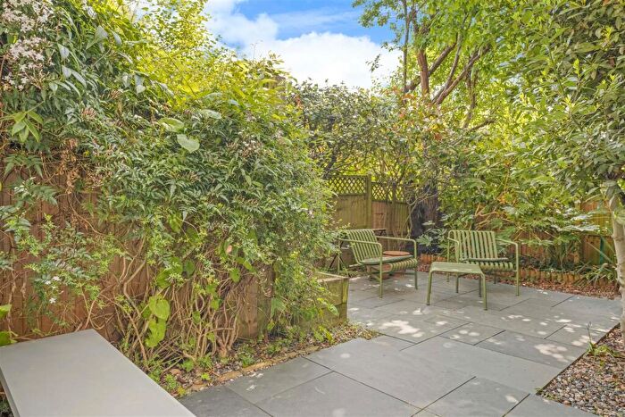 1 Bedroom Flat For Sale In Forburg Road, Stoke Newington, N16