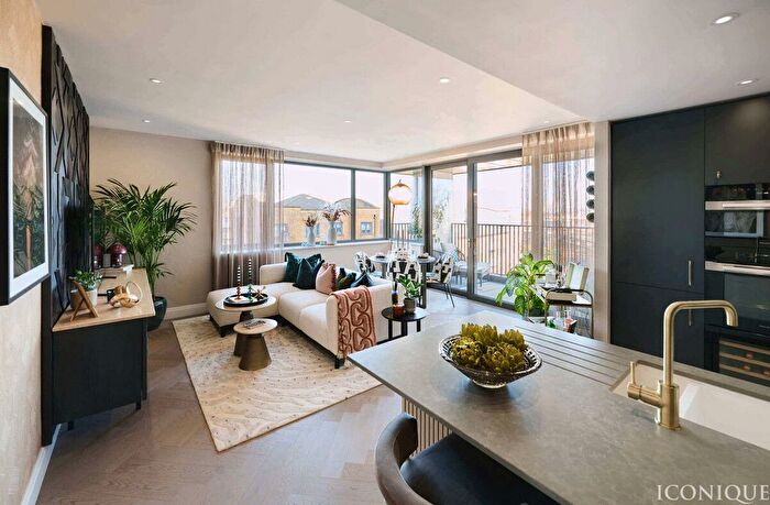 2 Bedroom Flat For Sale In Chalk Farm Road, London, NW1