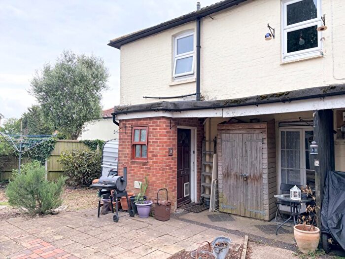 1 Bedroom Flat For Sale In Ashlett Road, Fawley, Southampton, Hampshire, SO45