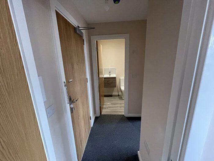 1 Bedroom Flat To Rent In Balmoral House, Windsor Street, Salford, M5