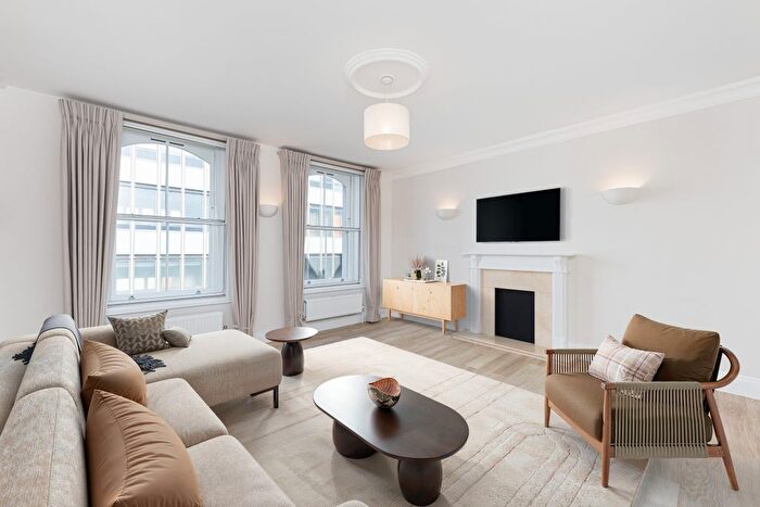 2 Bedroom Flat To Rent In Frederick Court, Duke Of York Square, London, SW3