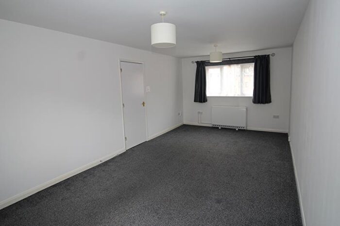2 Bedroom Flat To Rent In Gatcombe House, Portland Road, NN10