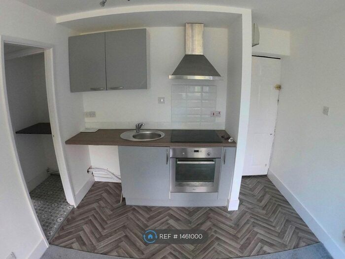 1 Bedroom Terraced House To Rent In Melvyn House, Dudley, DY2