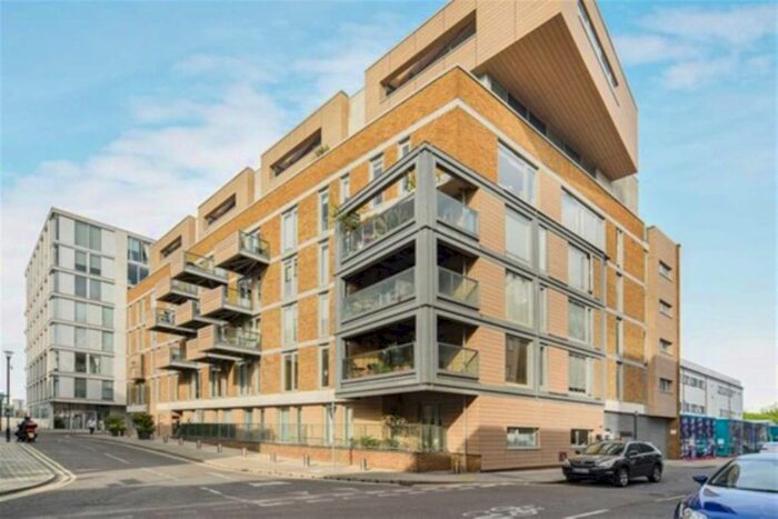 2 Bedroom Flat To Rent In Tempus Wharf, Shad Thames Se, London, SE16