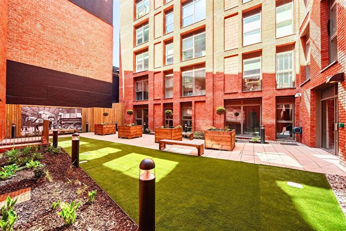 1 Bedroom Apartment To Rent In Chapmans Yard, Upper Gough Street, Birmingham, B1