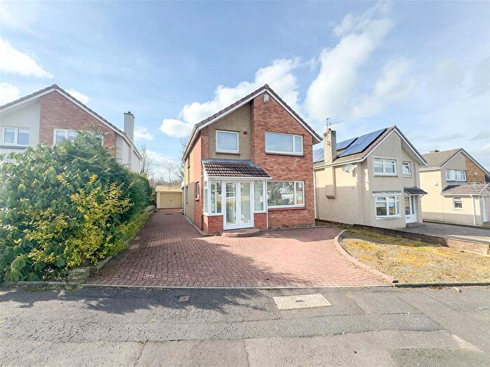 3 Bedroom Detached House For Sale In Lochalsh Place, Blantyre, Glasgow, G72