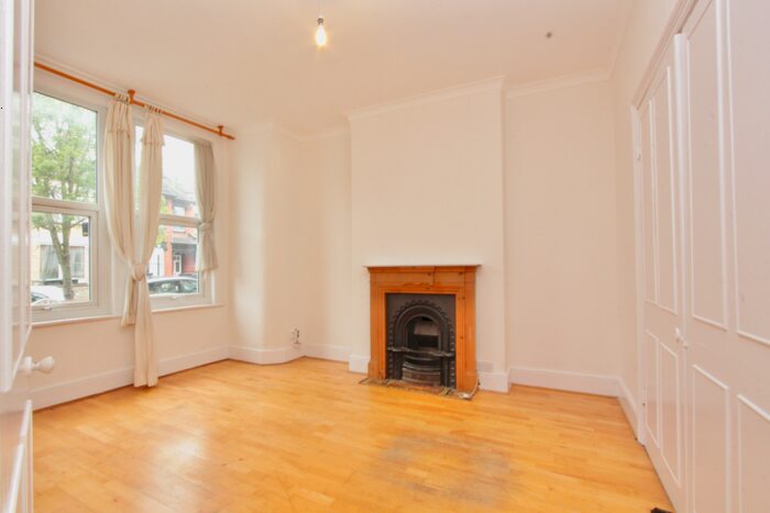 4 Bedroom Terraced House To Rent In Mannock Road, Haringey, London, N22