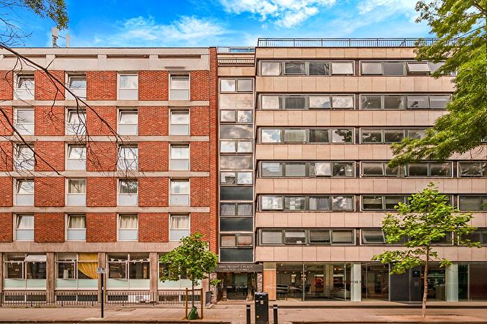 1 Bedroom Flat To Rent In King Regent's Place, - Fitzroy Street, London, W1T