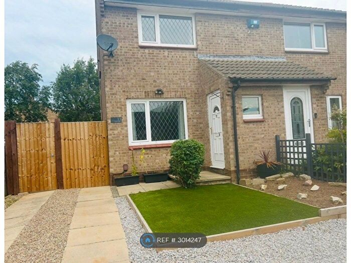 2 Bedroom Semi-Detached House To Rent In Acorn Drive, Leeds, LS14