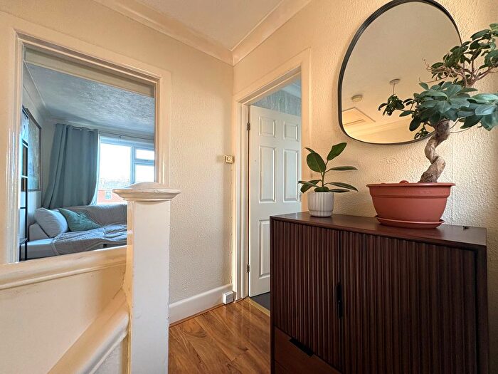 2 Bedroom Flat To Rent In Ringwood Road, Poole, BH14